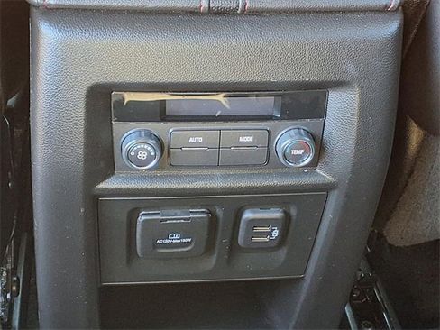 Used 2023 Chevrolet Traverse RS image 9