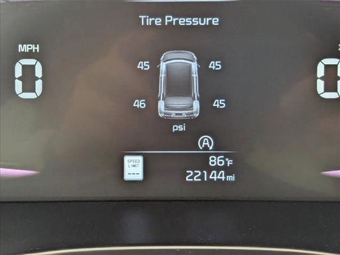 Used 2024 Kia Soul GT-Line FWD image 11
