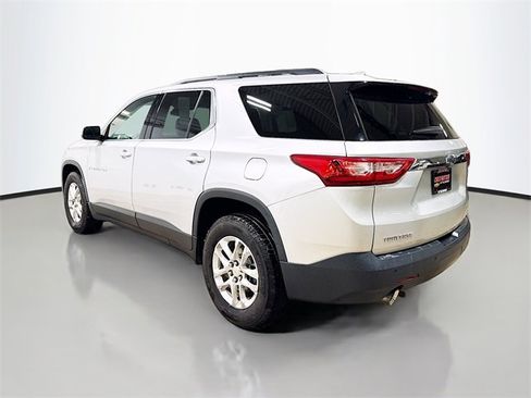 Used 2019 Chevrolet Traverse LT w/ LPO, Black Accent Package image 9