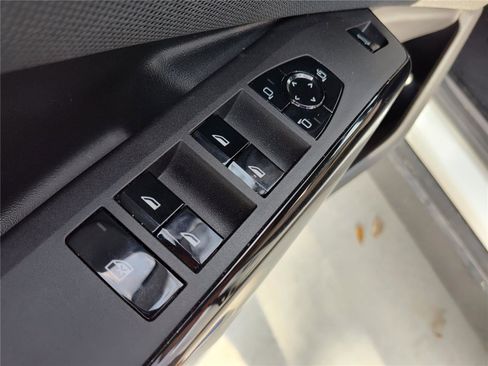 Used 2026 BMW X3 xDrive30 w/ Convenience Package image 17