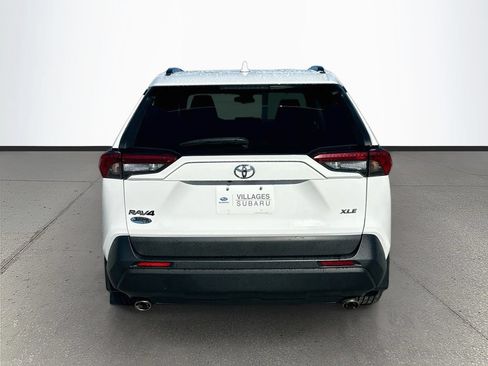 Used 2019 Toyota RAV4 XLE FWD image 6