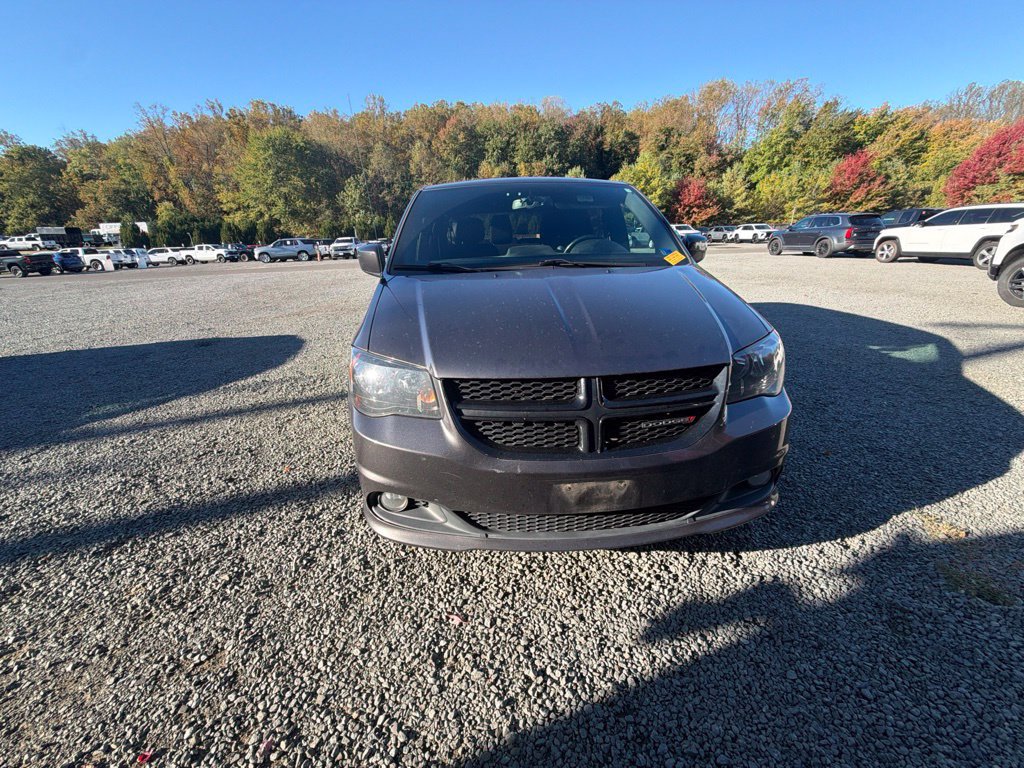Used 2018 Dodge Grand Caravan SE FWD image 2