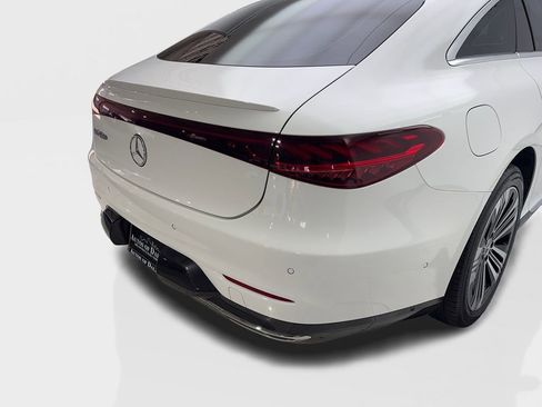 Used 2022 Mercedes-Benz EQS 450+ Sedan image 18