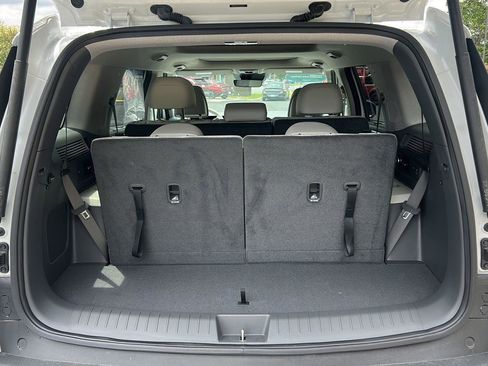 Certified 2025 Hyundai Santa Fe Limited AWD/4WD image 7