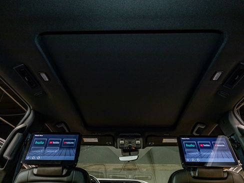 Used 2023 GMC Yukon Denali Ultimate AWD/4WD image 18