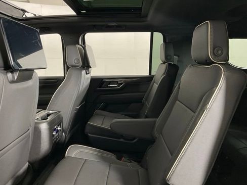 New 2026 GMC Yukon XL Elevation w/ Elevation Premium Package AWD/4WD image 38