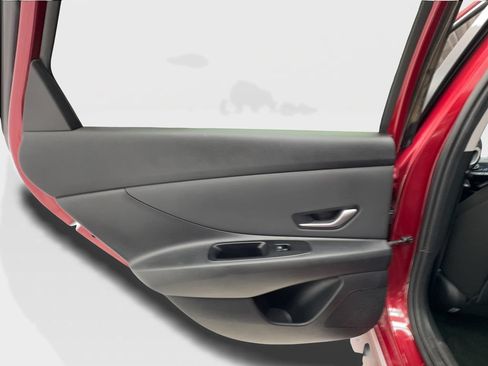 Used 2025 Hyundai Elantra SEL FWD image 26