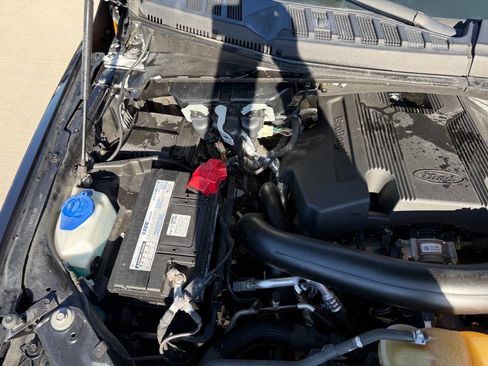 Used 2020 Ford F150 Lariat w/ Max Trailer Tow Package image 14