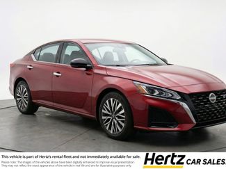 Used 2025 Nissan Altima 2.5 SV video 1