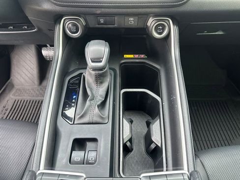 Used 2024 Toyota Grand Highlander Limited AWD/4WD image 16