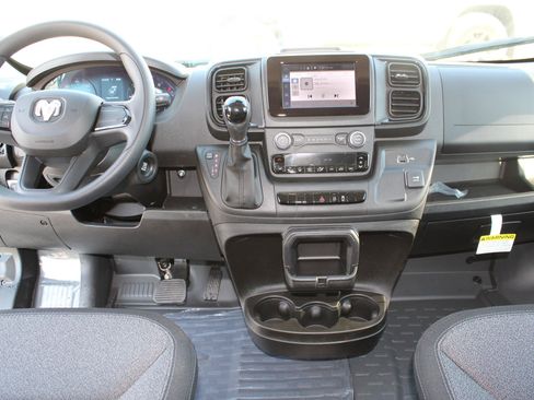 New 2025 RAM ProMaster 2500 w/ Convenience Group FWD image 18