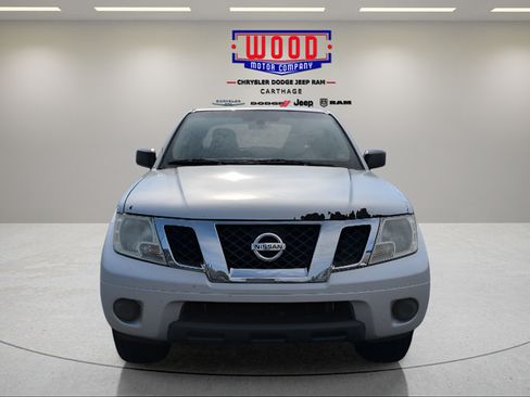 Used 2012 Nissan Frontier SV AWD/4WD image 8