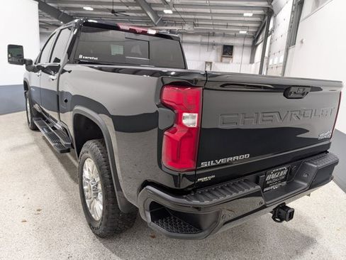 Used 2023 Chevrolet Silverado 3500 High Country w/ Z71 Off-Road Package image 5