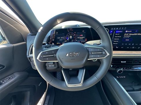 New 2026 Chevrolet Suburban Z71 w/ Z71 Off-Road Package image 12