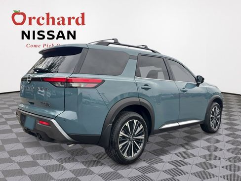 New 2026 Nissan Pathfinder Platinum image 5