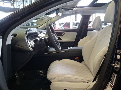 New 2026 Mercedes-Benz E 450 4MATIC All-Terrain Wagon image 9