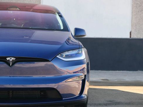 Used 2023 Tesla Model X Plaid AWD/4WD image 3