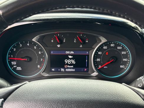 Used 2021 Chevrolet Traverse LT image 19