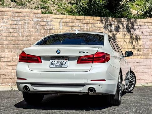 Used 2019 BMW 530i w/ Convenience Package image 17