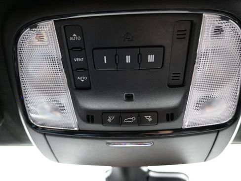 Used 2023 Dodge Durango R/T w/ Tow 'N Go Group AWD/4WD image 44