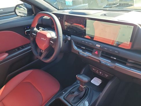 New 2026 Kia K4 EX w/ GT-Line Premium Package FWD image 8