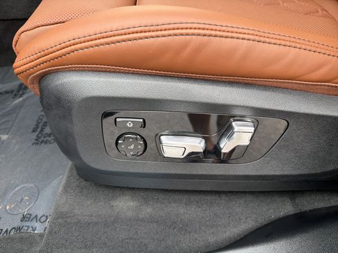 New 2027 BMW X7 xDrive40i AWD/4WD image 18