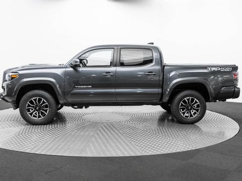 Used 2021 Toyota Tacoma TRD Sport w/ Technology Package image 8