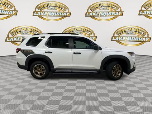 Used 2024 Honda Pilot TrailSport image 4