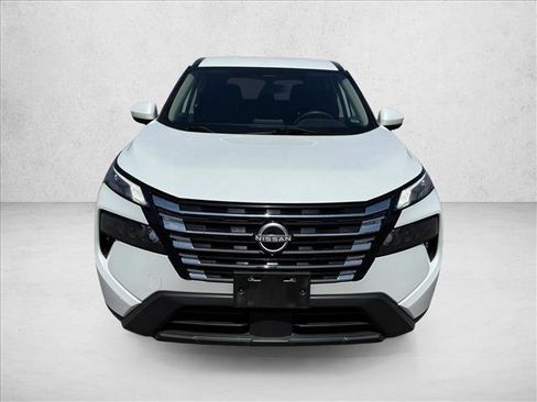 Used 2024 Nissan Rogue SV FWD image 2