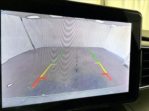 Used 2022 Ford Explorer XLT w/ Equipment Group 202A image 20