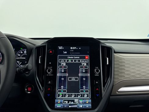 Used 2025 Subaru Forester Premium image 26