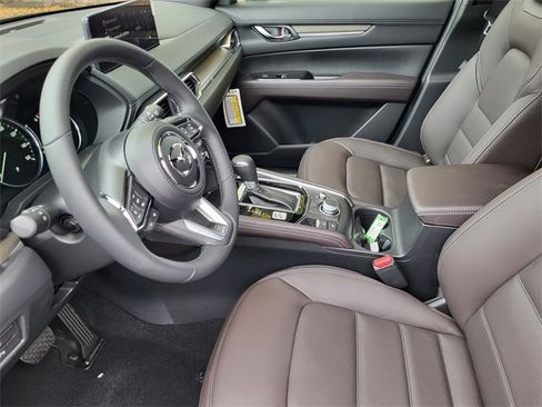 New 2025 MAZDA CX-5 Signature image 7