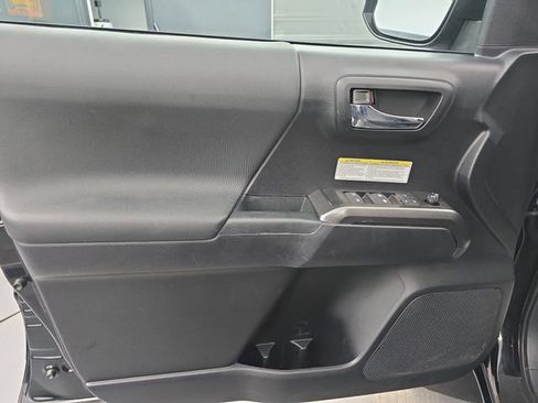 Used 2020 Toyota Tacoma TRD Off-Road image 25