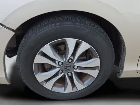 Used 2013 Honda Accord LX image 38