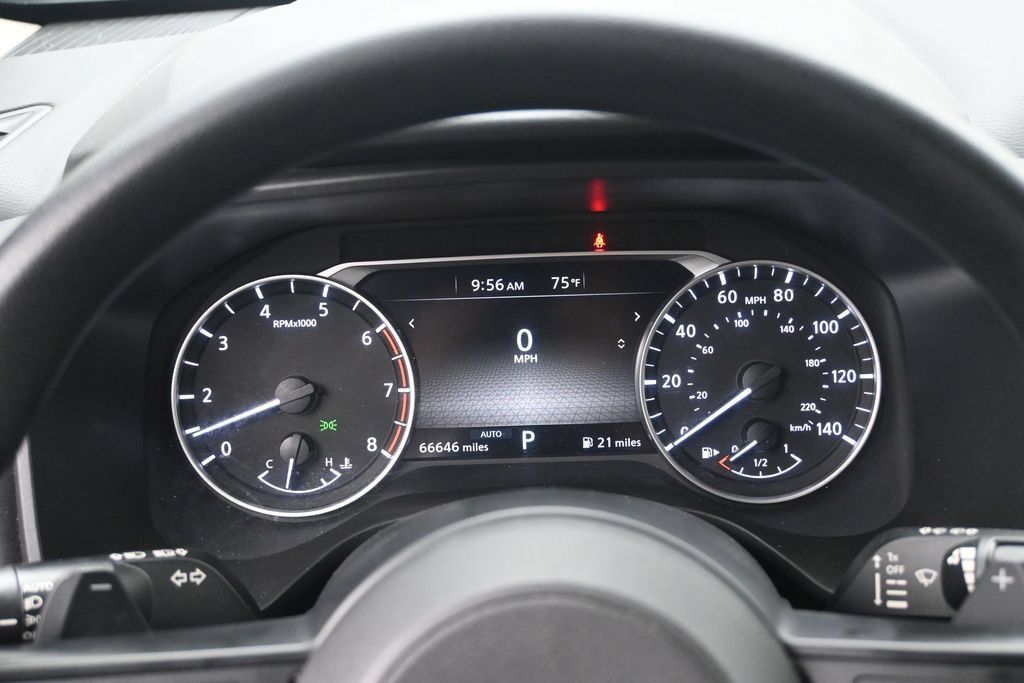 Used 2024 Nissan Rogue S AWD/4WD image 12