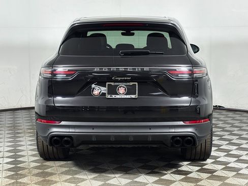 Used 2022 Porsche Cayenne Platinum Edition image 6