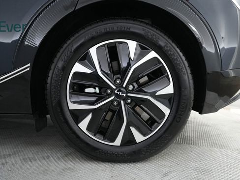 Used 2023 Kia EV6 Wind image 9