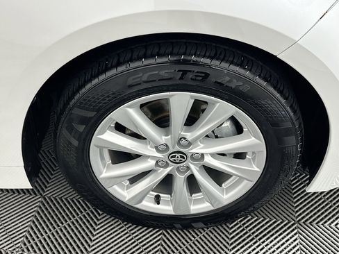Used 2025 Toyota Corolla SE FWD image 11