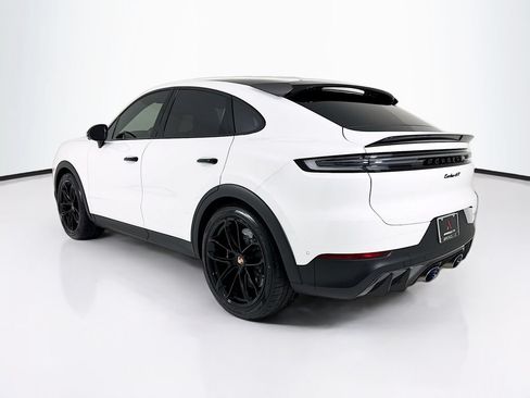 Certified 2026 Porsche Cayenne Turbo GT AWD/4WD image 3