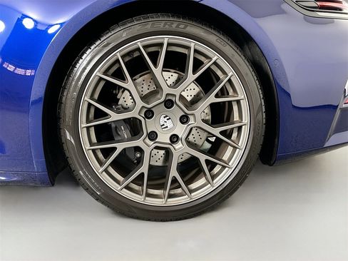 Certified 2025 Porsche 911 Carrera image 12