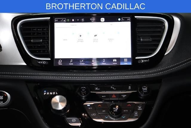 Used 2023 Chrysler Pacifica Limited w/ S Appearance Package FWD image 22