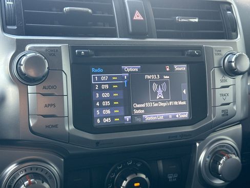 Used 2016 Toyota 4Runner SR5 image 17