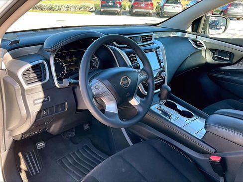 Used 2017 Nissan Murano S w/ Navigation Package image 16