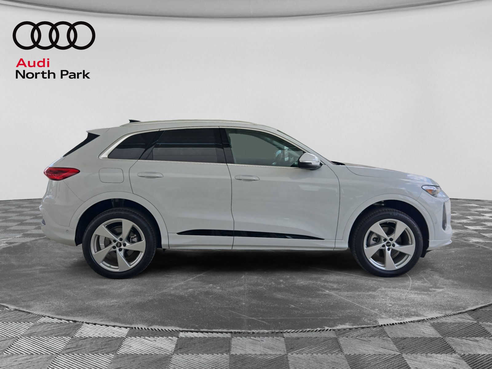 New 2026 Audi Q5 Premium Plus AWD/4WD image 6