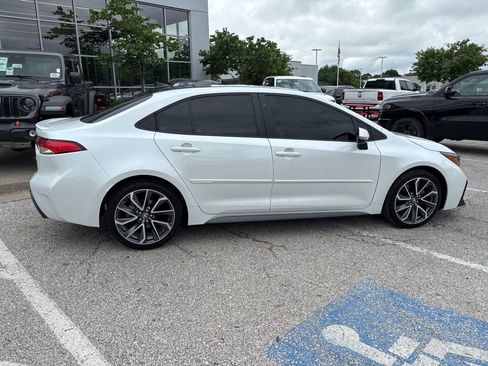 Used 2022 Toyota Corolla SE w/ Carpet Mat Package (TMS) FWD image 29