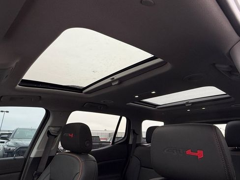 Used 2023 GMC Acadia AT4 image 28