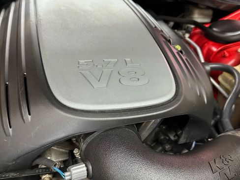 Used 2010 Dodge Challenger R/T image 28