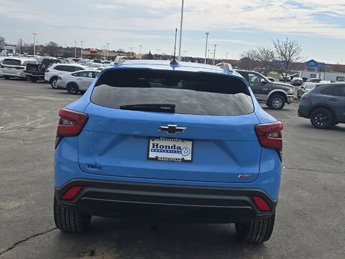 Used 2024 Chevrolet Trax RS w/ Sunroof Package image 6
