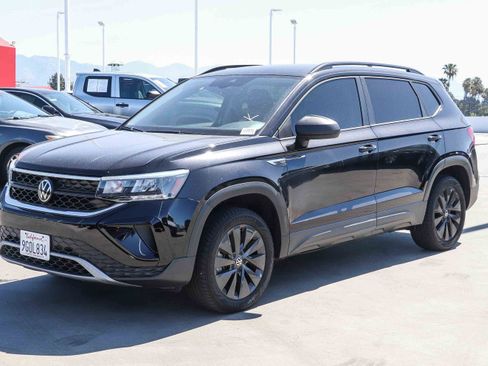 Used 2023 Volkswagen Taos S w/ Driver Assistance Package FWD image 3