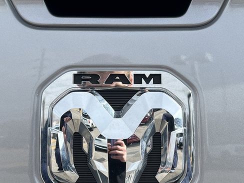 Used 2022 RAM 2500 Laramie w/ Body Color Bumper Group image 33